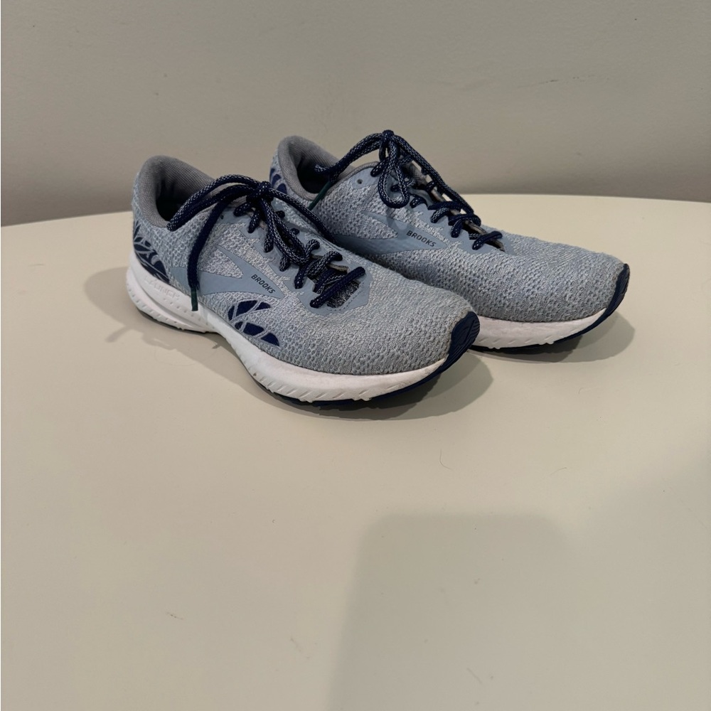 Brooks Launch 6, Women’s size 8.5